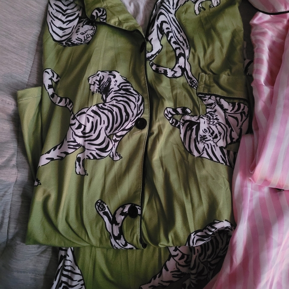 SHEIN Multicolor Pajama Set Collection - Picture 3 of 6